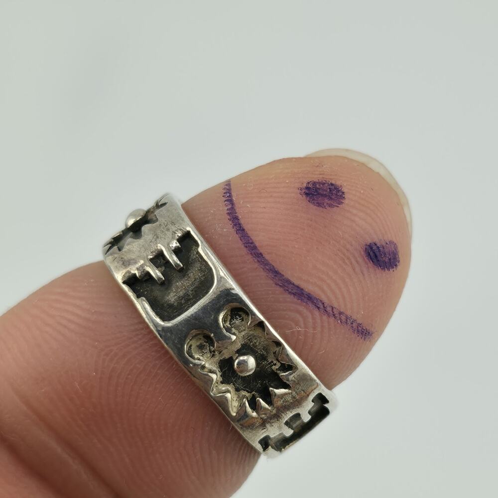 Taxco Silver Floral Motif Band